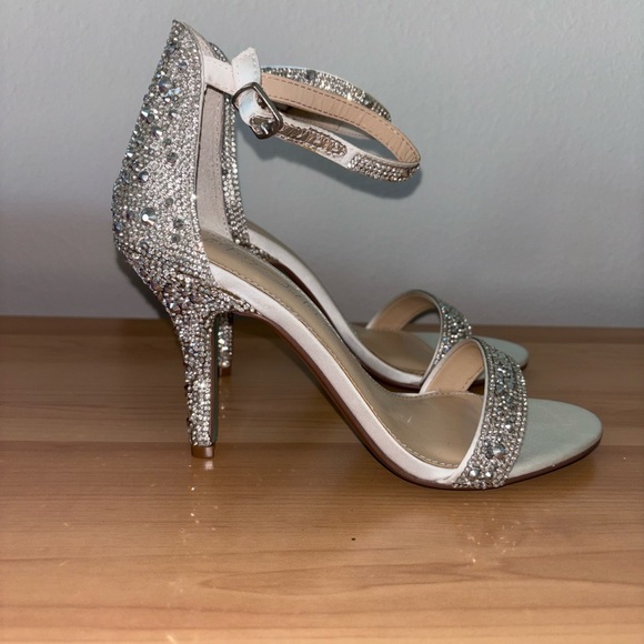 Betsey Johnson Silver Heels - Picture 4 of 10